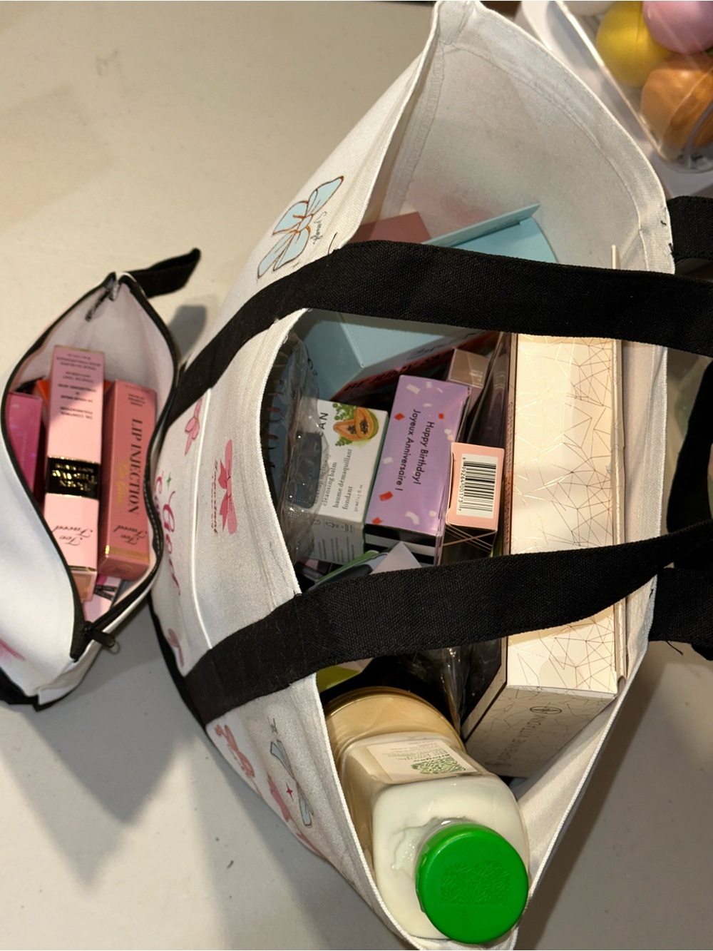 Huge Tote and Makeup Bag Full of Makeup & Skincare. Plus Free makeup blind Box:)